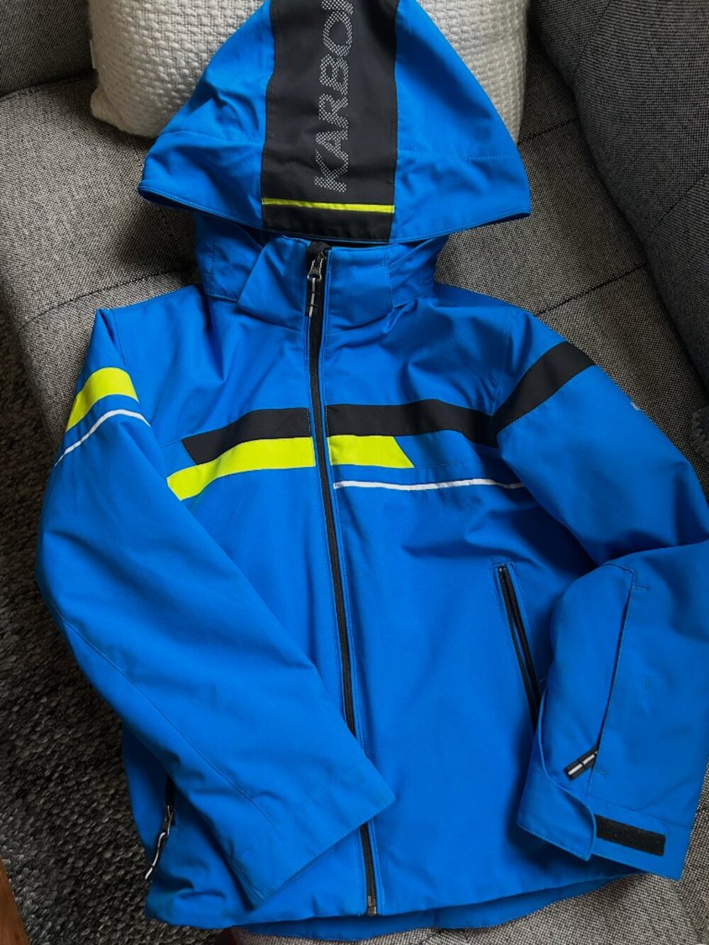 Karbon insulated ski jacket - boys size 12